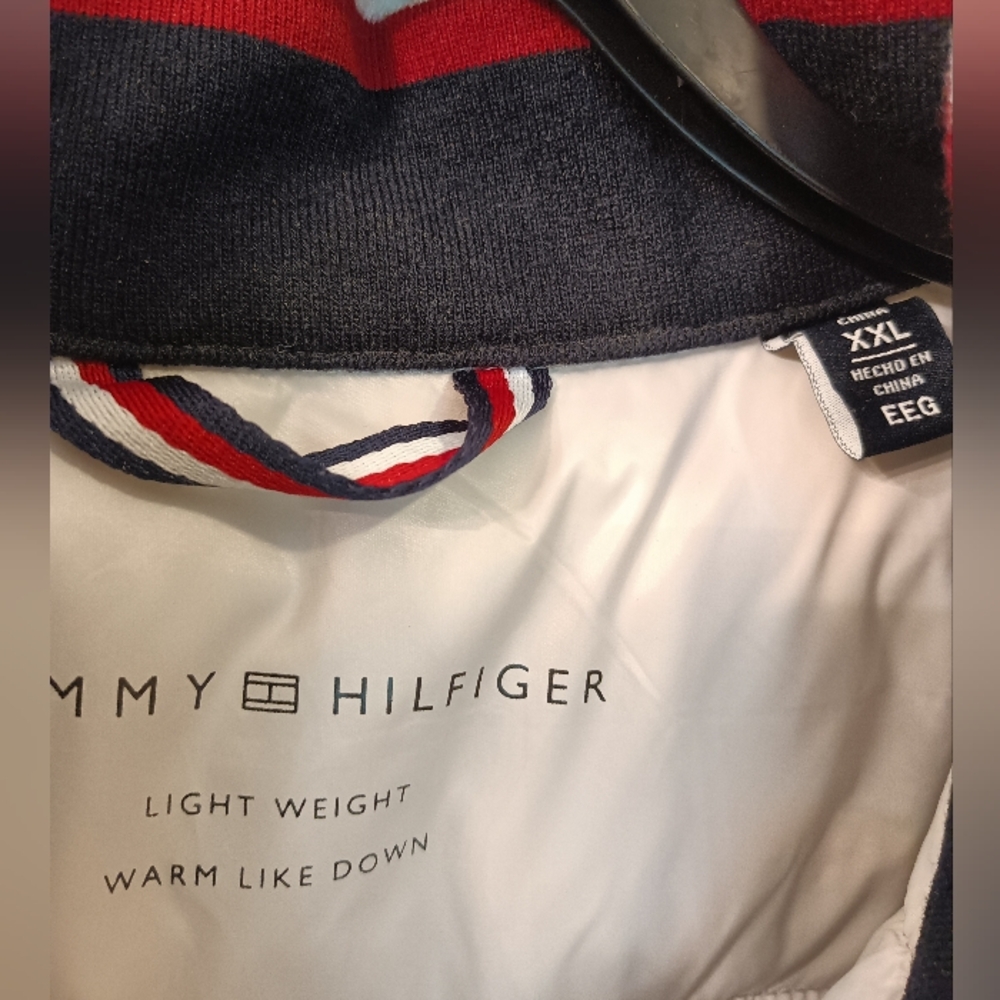 NEW 💖 Tommy Hilfiger Men's Light Gray Lightweight Puffer Jacket, size XXL